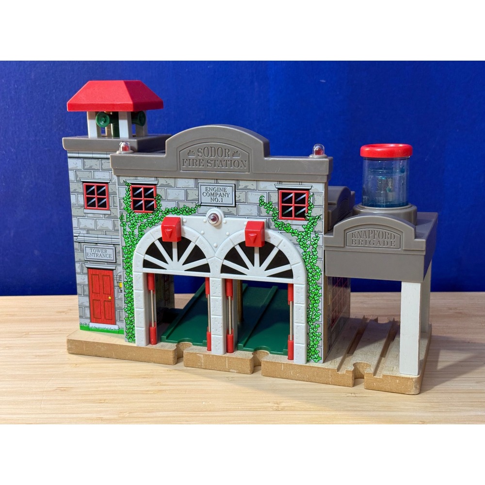 Thomas Wooden Railway Sodor Fire Station Engine Company #1 With Lights & Sounds